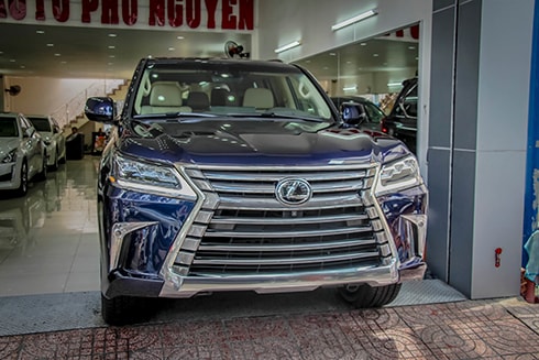 lexus-lx570-doi-2016-mau-doc-ve-viet-nam