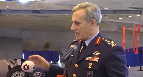 Ông Akin Ozturk.