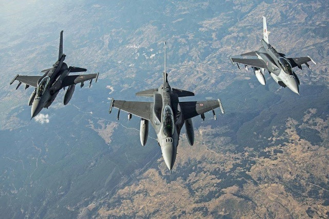Không quân Thổ Nhĩ Kỳ có tổng cộng 348 máy bay chiến đấu, trong đó lực lượng tác chiến mạnh nhất là 240 tiêm kích F-16C/D (ảnh) nhập khẩu từ Mỹ. Ảnh: Flickr