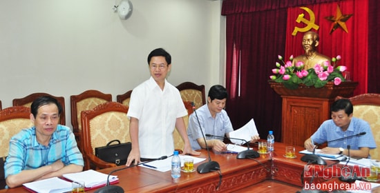 Đồng chí Nguyễn Xuân Đường - Phó Bí thư Tỉnh ủy, Chủ tịch UBND tỉnh đề nghị đẩy mạnh công tác tuyên truyền và tổ chức cho các vận động viên tiếp xúc cử tri vận động bầu cử đúng luật, bình đẳng.