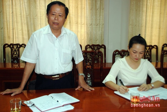 Đồng chí Lâm Văn Đoàn ghi nhận, đánh giá cao sự phối hợp của Huyện uỷ Diễn Châu trong 