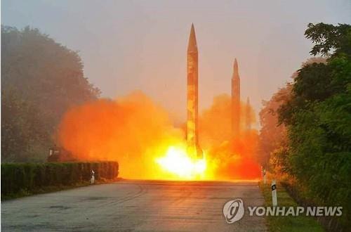 1 trong 3 tên lửa đạn đạo do Triều Tiên tiến hành phóng thử nghiệm ngày 19/7. Ảnh: Yonhap.