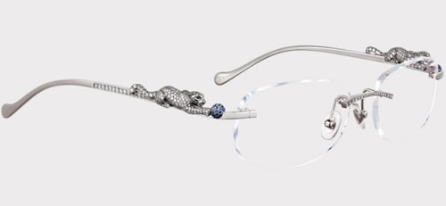 Cartier Panthere Glasses  $159,000 Có khung làm từ vàng trắng 18k, đính 561 viên kim cương và 645 viên đá sapphires màu xanh dương.