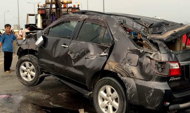 Nghich ly Toyota Fortuner: xe ban chay thieu nhieu chuc nang hinh anh 2