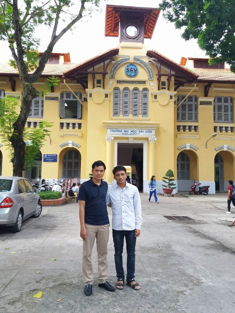 Dũng và thầy giáo cũ ở Thành phố Hồ Chí Minh