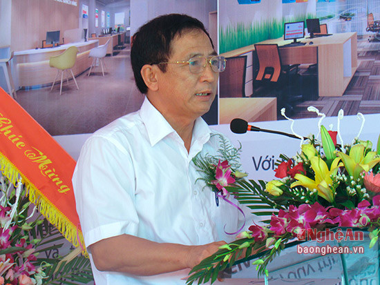 Ông Đinh Văn Thị - Phó Chủ Tịch UNBD Thị xã Thái Hòa phát biểu tại hội nghị
