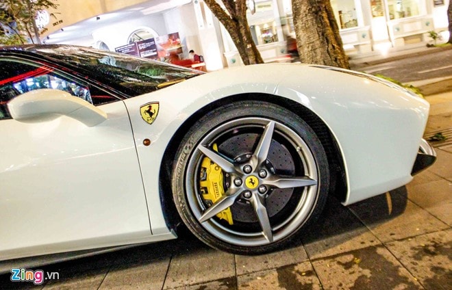 Ferrari 488 GTB ve tay Cuong Do La hinh anh 5