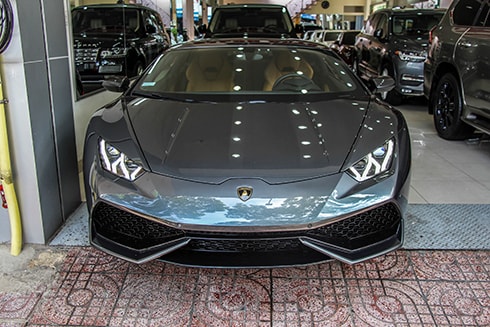 them-sieu-xe-lamborghini-huracan-cap-cang-sai-gon