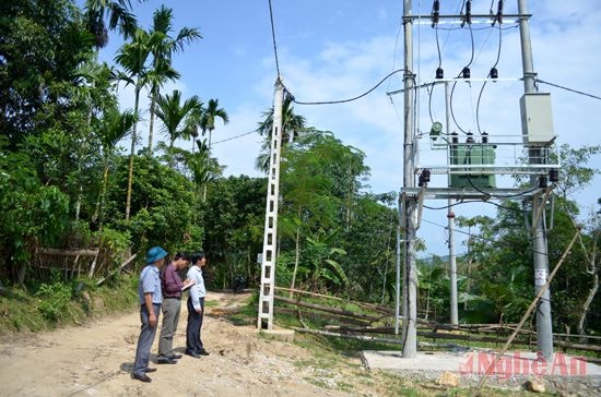 Trạm biến thế ở Châu Phong ( Quỳ Châu) đã đóng điện ( ảnh minh họa Đặng Cường)