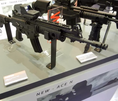 Viet Nam se san xuat phien ban moi cua sung Galil ACE 