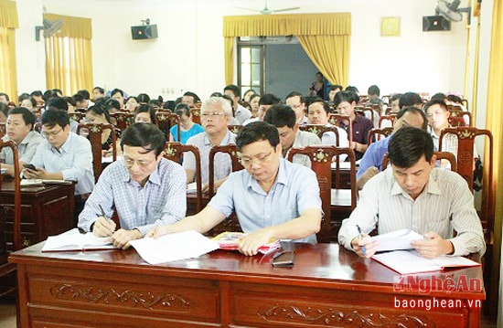 Các đại biểu tham dự hội nghị.