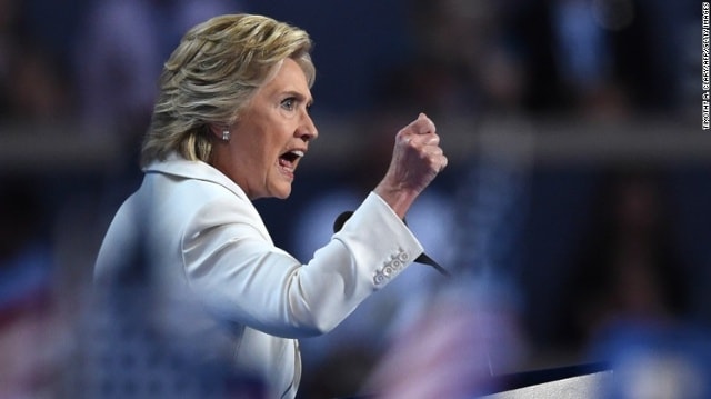 bà Hilary Clinton tại Đại hội toàn quốc lần thứ 48 của đảng Dân chủ tại Philadelphia Ảnh CNN
