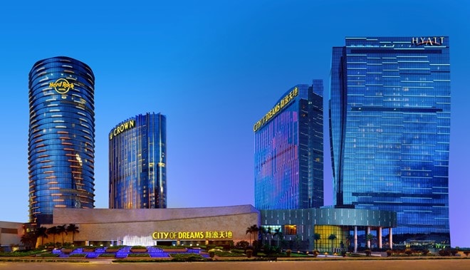 Khu nghỉ dưỡng City of Dreams, Macau, Trung Quốc: Tiêu tốn 2,4 tỷ USD, khu nghỉ dưỡng khổng lồ này có nhiều điểm giải trí hấp dẫn và 1.514 máy trò chơi. Ảnh: Casinoz.