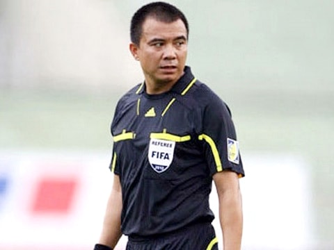 Trọng tài Phùng Đình Dũng