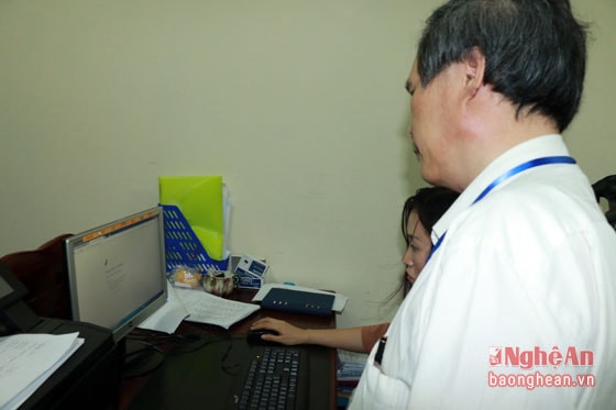 Trong ngày đầu tiên, trang mạng đăng ký trực tuyến thường xuyên bị nghẽn mạng