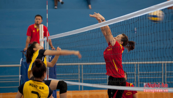Đội bóng chuyền nữ Nghệ An giành chiến thắng cả 3 trận vòng bảng.