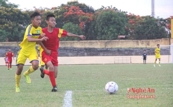 Trận chung kết giữa U13 SLNA- U13 Viettel 