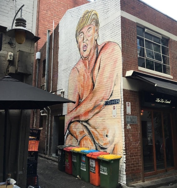 Trước đó, họa sĩ Lushsux đã vẽ tranh khỏa thân của tỉ phú Trump.