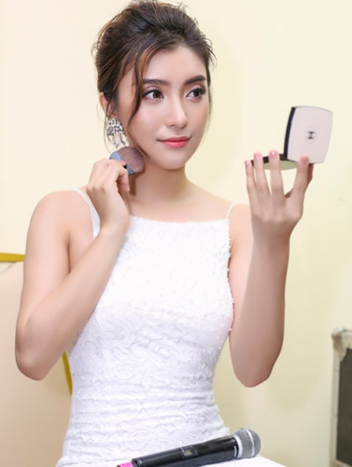 10-my-nhan-viet-trang-diem-dep-thang-7-8