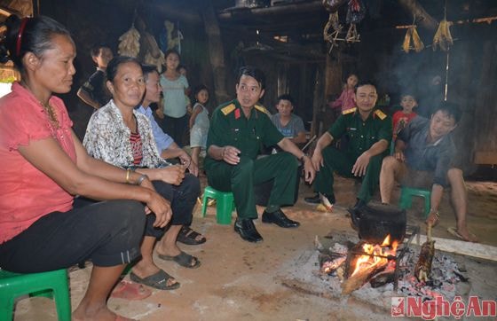 bộ Đoàn Kinh tế - Quốc Phòng 4 phổ biến pháp luật cho người dân, ảnh minh họa