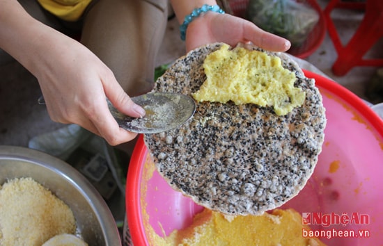 Người ăn chỉ việc