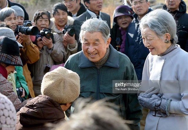 Cả hai vợ chồng Nhật Hoàng đều rất gần gũi với nhân dân. (ảnh: Getty).