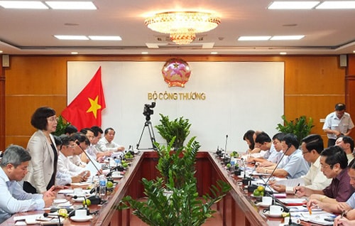 Đoàn công tác số 7 của Ban Chỉ đạo Trung ương về phòng, chống tham nhũng công bố kết quả kiểm tra, giám sát, đôn đốc công tác phòng, chống tham nhũng năm 2015 tại Bộ Công Thương - Ảnh: TH