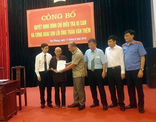 Ông Thêm trong ngày được công khai xin lỗi.