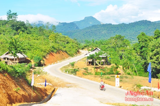 Đường Tây Nghệ An đi qua xã Tri Lễ - Quế Phong