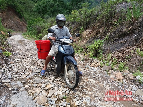 Người dân lưu thông 