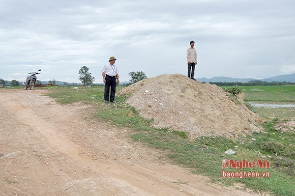 Hơn 3 năm nay, việc nâng cấp tuyến đê qua các xã Lương - Yên - Khai của huyện Thanh Chương bị ngưng trệ.
