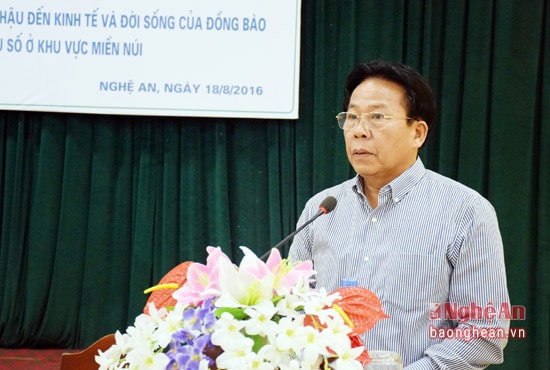 Tiến sỹ Khoa học Nghiêm Vũ Hải - Phó Chủ tịch Liên hiệp các Hội Khoa học - Kỹ thuật Việt Nam báo cáo đề dẫn hội thảo.