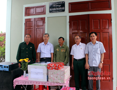 Trao nhà  “ Nghĩa tình đồng đội” cho CCB Nguyễn Quang Trung