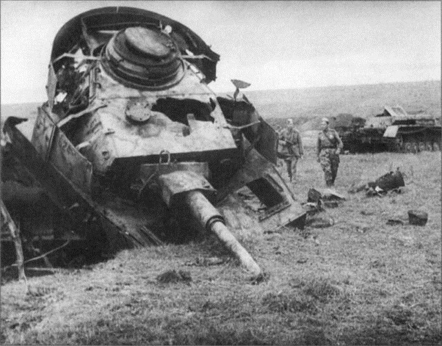Sau trận chiến Prokhorovka nói riêng và trận chiến Vòng cung Kursk nói chung, quân Đức càng lúc càng lún sâu vào thế phòng ngự bị động cho đến khi chiến tranh kết thúc.