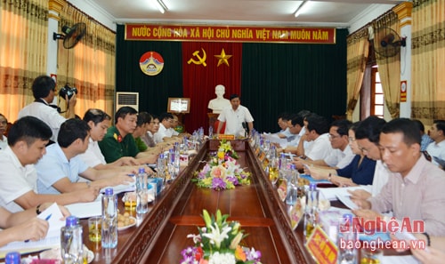 Toàn cảnh buổi làm việc. 
