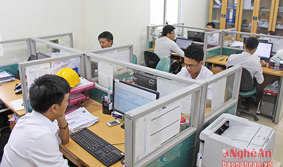 CBCNV Làm việc ở nhà máy Hoa Sen - khu kinh tế Đông Nam 