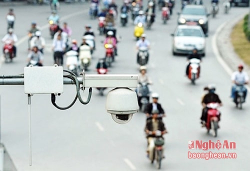 Góp ý cho đề án, các đại biểu tham dự tán đồng sự cần thiết của việc mua sắm trang thiết bị hiện đại như camera giám sát giao thông.