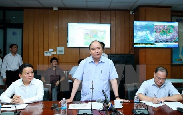 Thủ tướng Nguyễn Xuân Phúc phát biểu chỉ đạo tại buổi làm việc.