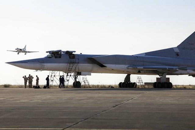 Máy bay ném bom Tu-22M3 của Nga tại một căn cứ không quân ở Hamedan, Iran. Ảnh: AP