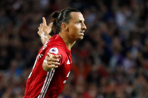 ibrahimovic-lap-cu-dup-man-utd-thang-tran-pogba-ra-mat