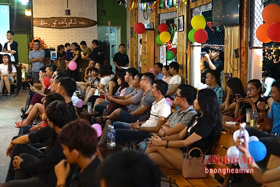 Đông đảo khán giả