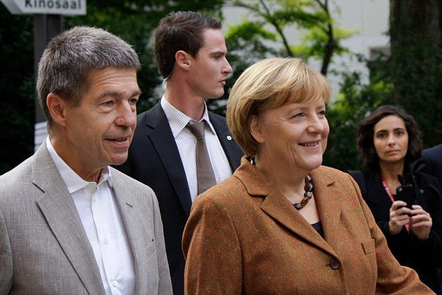 Thủ tướng Đức Angela Merkel là một người yêu thích đi bộ. Bà Merkel vừa có chuyến leo núi cùng chồng là ông Joachim Bauer ở Solda, miền bắc Italia.