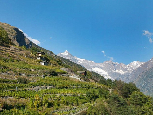 Bà cho biết hai điểm đến yêu thích nhất là Zermatt (trong ảnh) và Bernese Oberland. Cả hai nơi đều thích hợp với hoạt động đi bộ và leo núi.