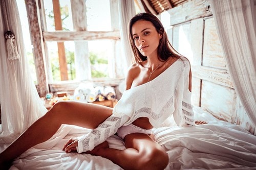 Mê mẩn vẻ đẹp Brazil đầy hoang dại của Karla Pires - ảnh 7