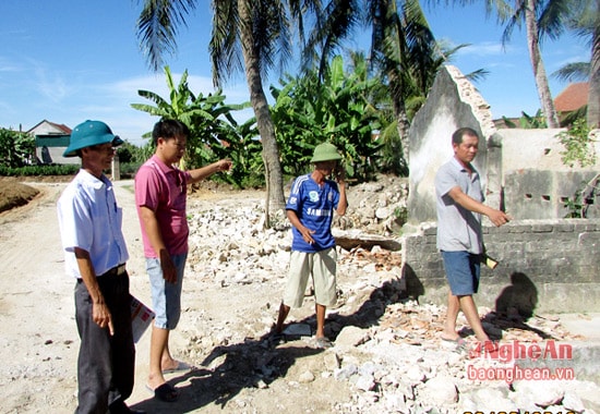 Lãnh đạo địa phương thường xuyên giám sát tiến độ chất lượng các tuyến đường nông thôn mới