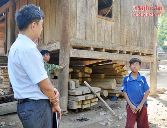 Còn Ven Văn Phèng nói rằng không thích đi học, muốn ở nhà chăn bò.