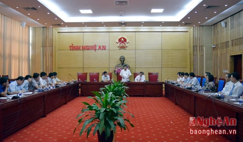 Toàn cảnh buổi làm việc.