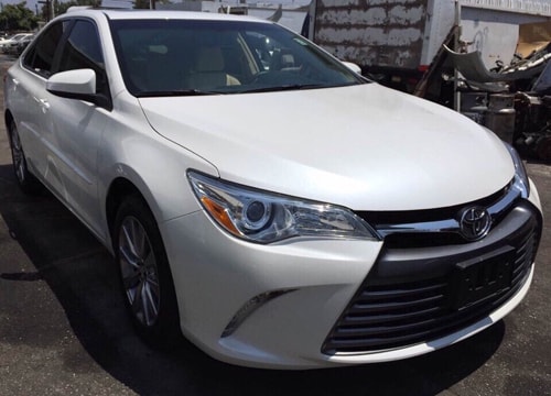 toyota-camry-2015-nhap-luot-gia-1-8-ty-tai-viet-nam