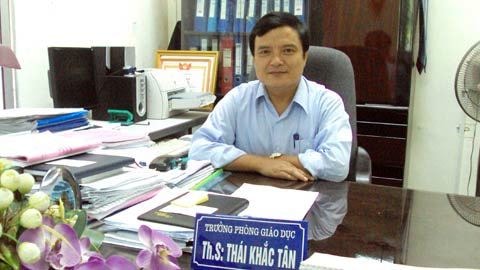 Ông Thái Khắc Tân - Trường phòng GD-ĐT Thành phố Vinh.