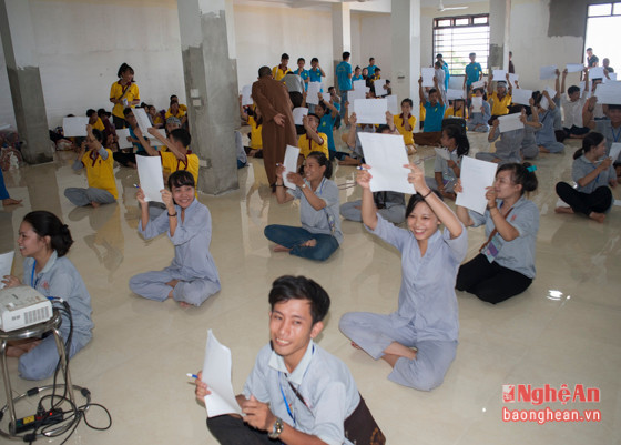 Phần thi Rung chuông chùa.